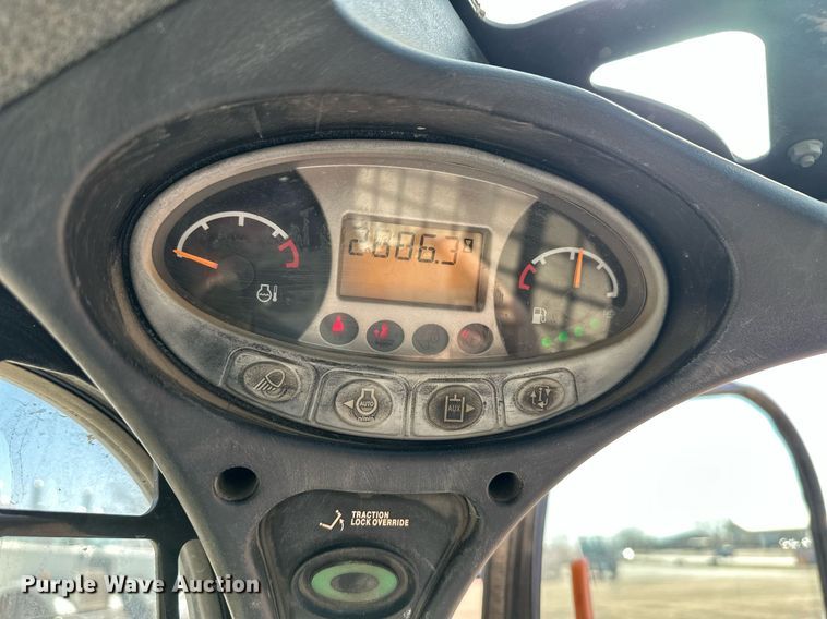 image for item DT7134 2019 Bobcat T770 tracked skid steer loader