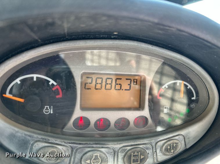 image for item DT7134 2019 Bobcat T770 tracked skid steer loader