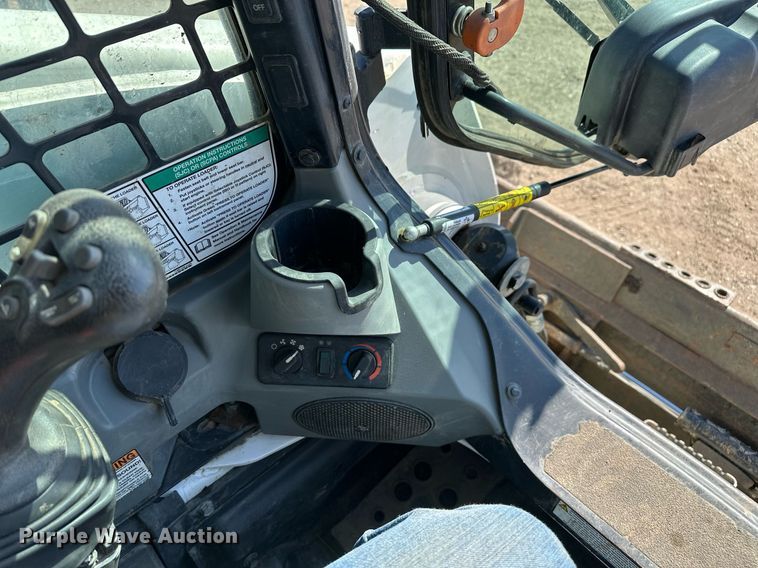 image for item DT7134 2019 Bobcat T770 tracked skid steer loader