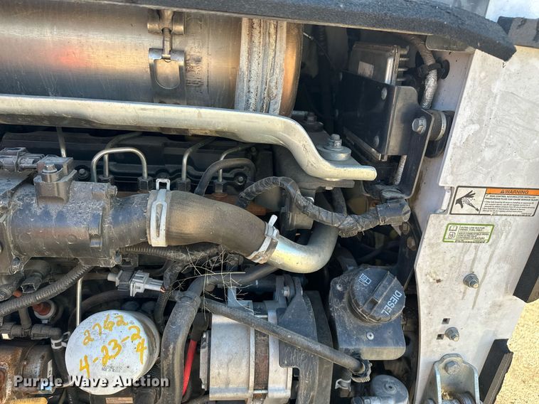 image for item DT7134 2019 Bobcat T770 tracked skid steer loader