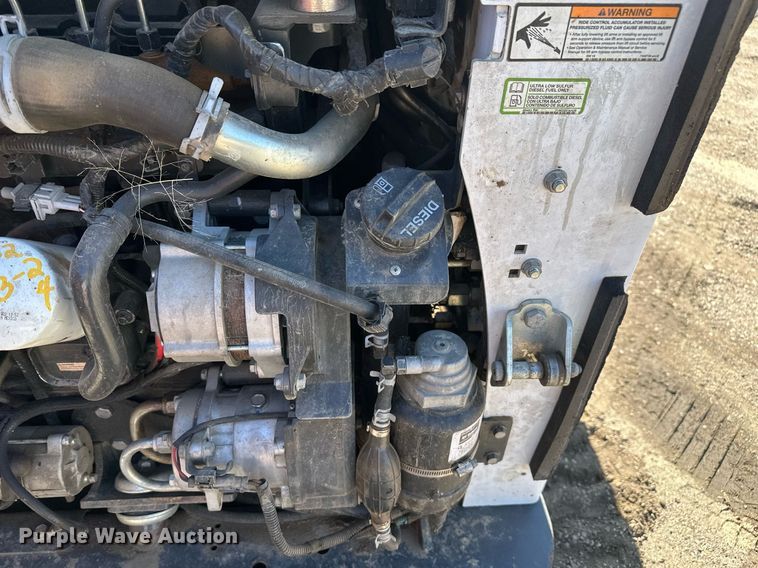 image for item DT7134 2019 Bobcat T770 tracked skid steer loader