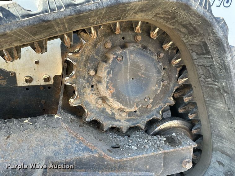 image for item DT7134 2019 Bobcat T770 tracked skid steer loader