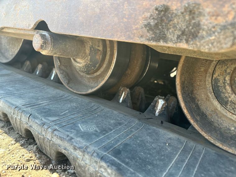 image for item DT7134 2019 Bobcat T770 tracked skid steer loader