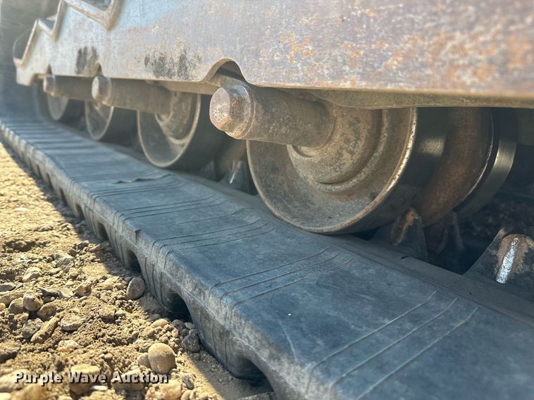 image for item DT7134 2019 Bobcat T770 tracked skid steer loader