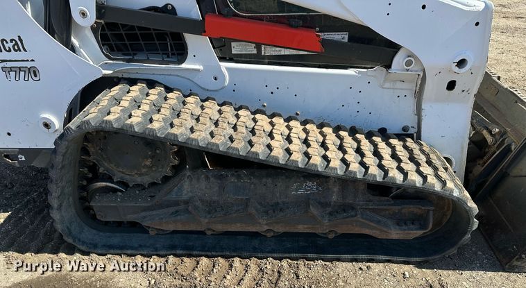 image for item DT7134 2019 Bobcat T770 tracked skid steer loader