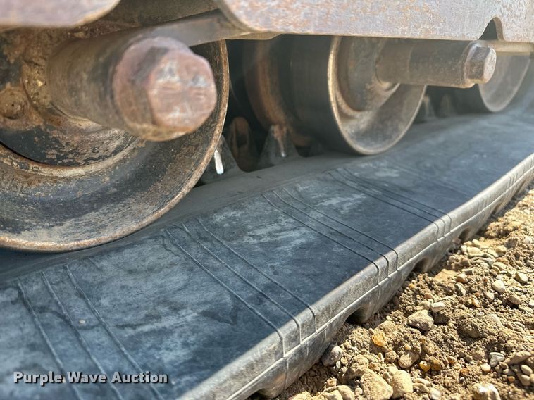 image for item DT7134 2019 Bobcat T770 tracked skid steer loader