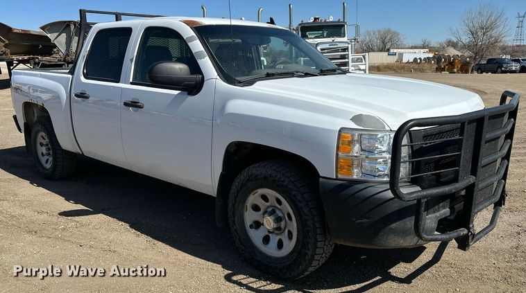 image for item DT7135 2013 Chevrolet 1500 Crew Cab pickup truck