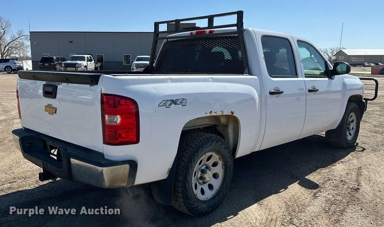 image for item DT7135 2013 Chevrolet 1500 Crew Cab pickup truck