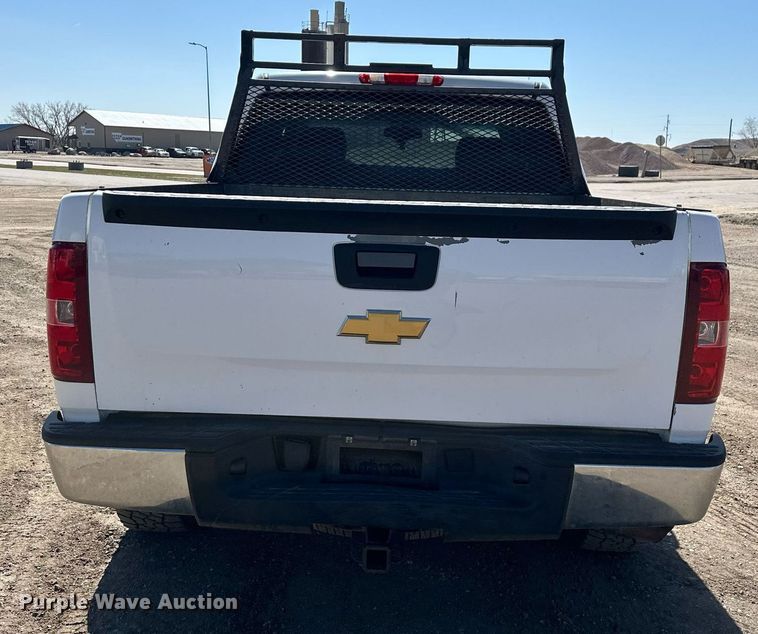 image for item DT7135 2013 Chevrolet 1500 Crew Cab pickup truck