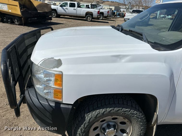 image for item DT7135 2013 Chevrolet 1500 Crew Cab pickup truck