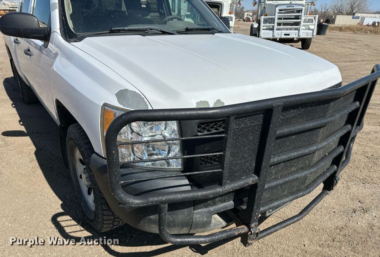 image for item DT7135 2013 Chevrolet 1500 Crew Cab pickup truck