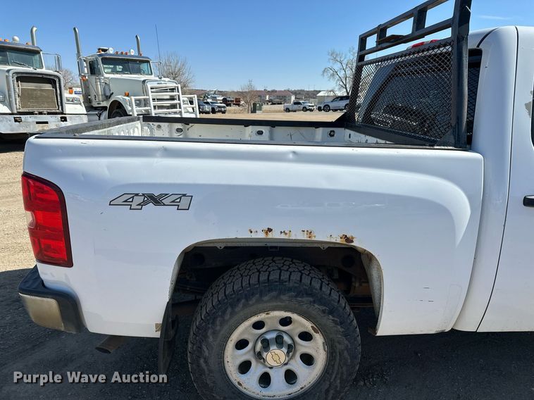 image for item DT7135 2013 Chevrolet 1500 Crew Cab pickup truck