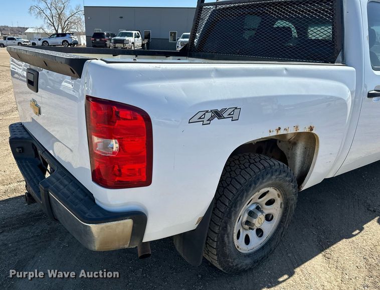 image for item DT7135 2013 Chevrolet 1500 Crew Cab pickup truck