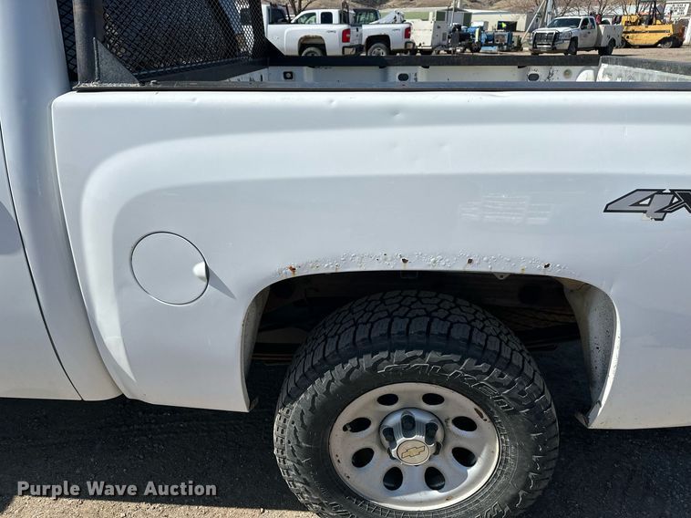 image for item DT7135 2013 Chevrolet 1500 Crew Cab pickup truck