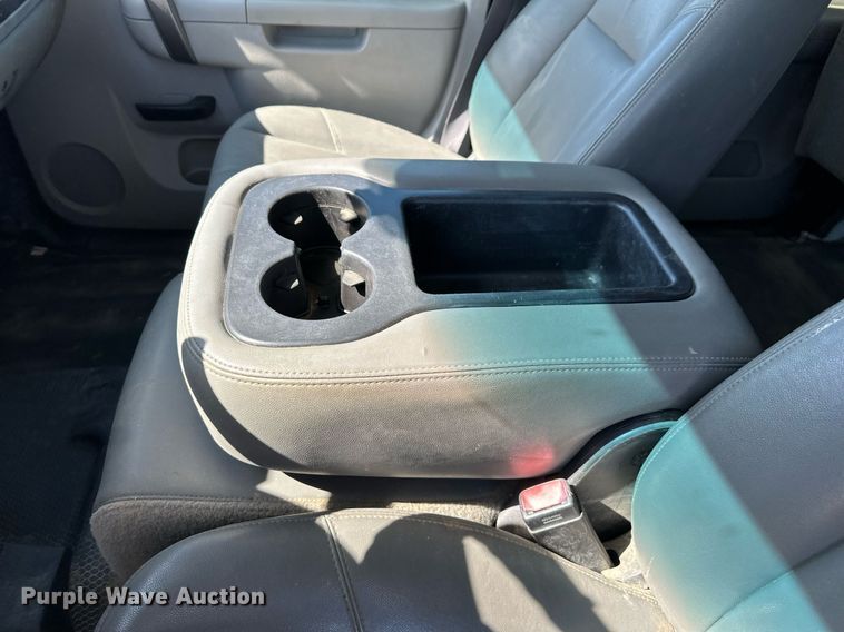 image for item DT7135 2013 Chevrolet 1500 Crew Cab pickup truck