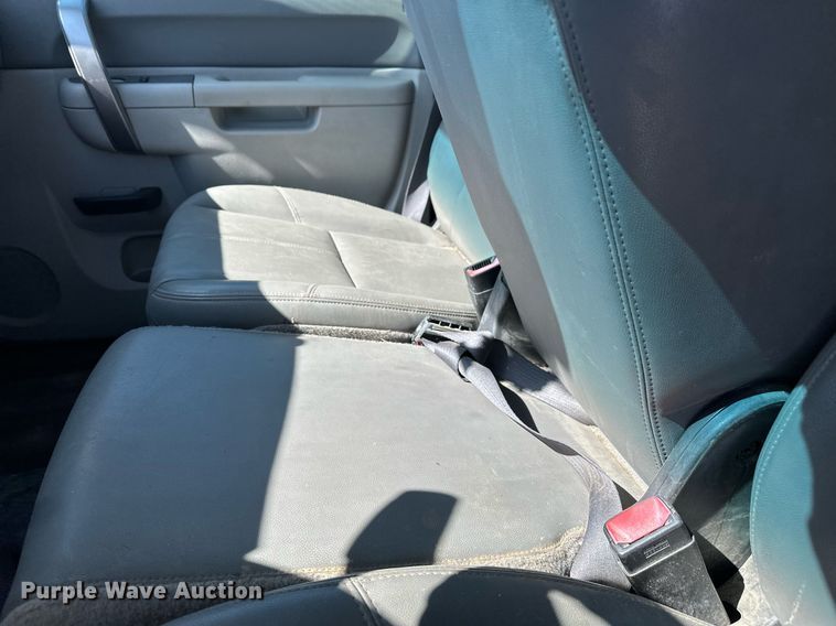 image for item DT7135 2013 Chevrolet 1500 Crew Cab pickup truck