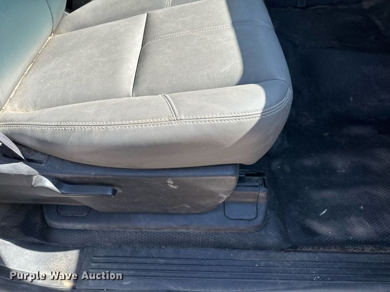 image for item DT7135 2013 Chevrolet 1500 Crew Cab pickup truck