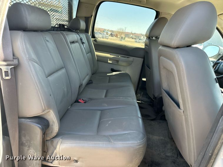 image for item DT7135 2013 Chevrolet 1500 Crew Cab pickup truck