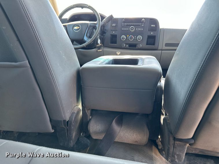 image for item DT7135 2013 Chevrolet 1500 Crew Cab pickup truck