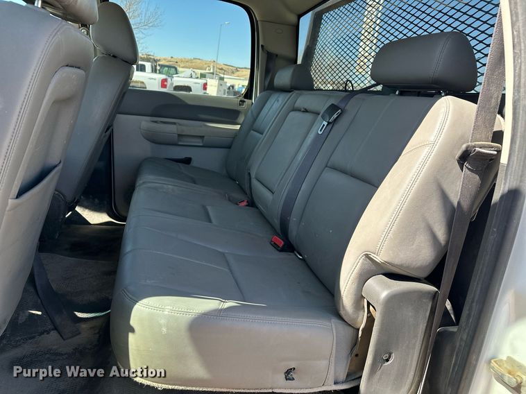 image for item DT7135 2013 Chevrolet 1500 Crew Cab pickup truck