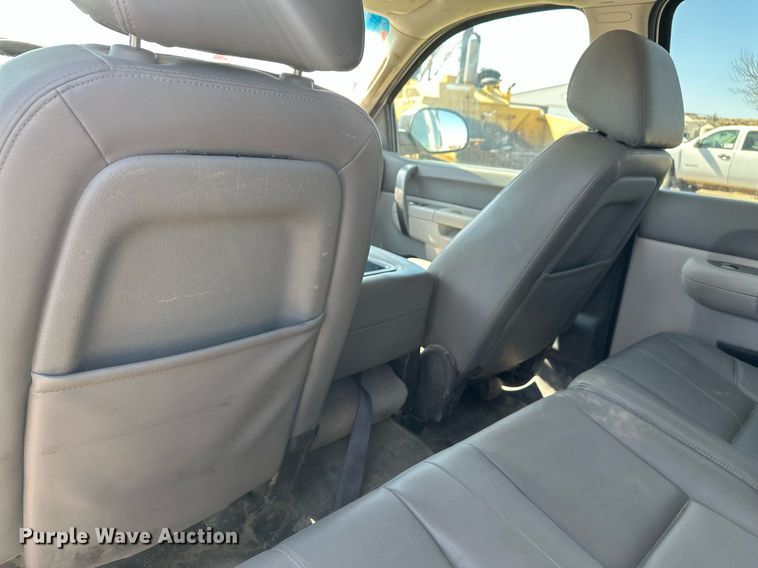 image for item DT7135 2013 Chevrolet 1500 Crew Cab pickup truck