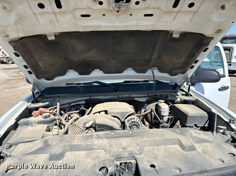 image for item DT7135 2013 Chevrolet 1500 Crew Cab pickup truck