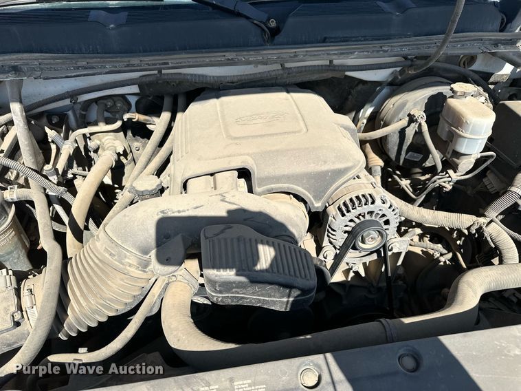 image for item DT7135 2013 Chevrolet 1500 Crew Cab pickup truck