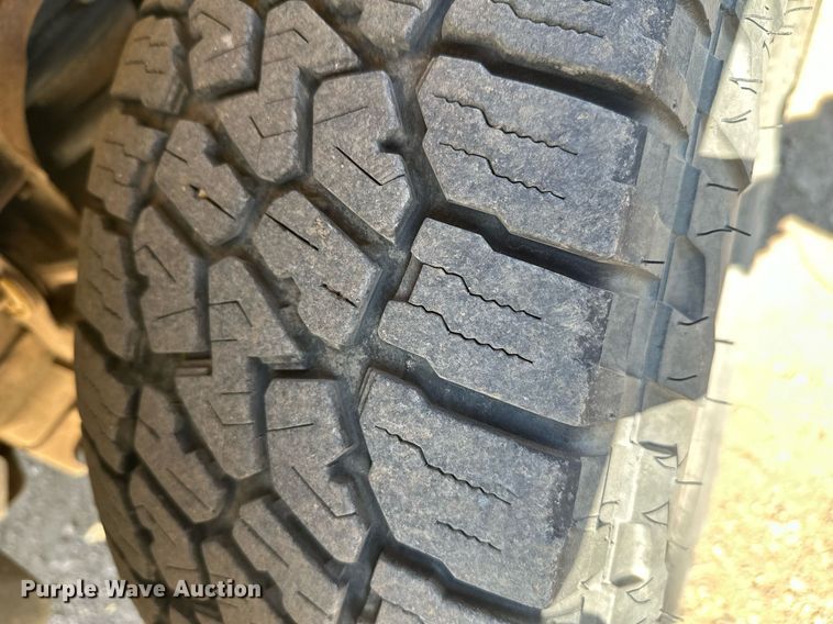 image for item DT7135 2013 Chevrolet 1500 Crew Cab pickup truck