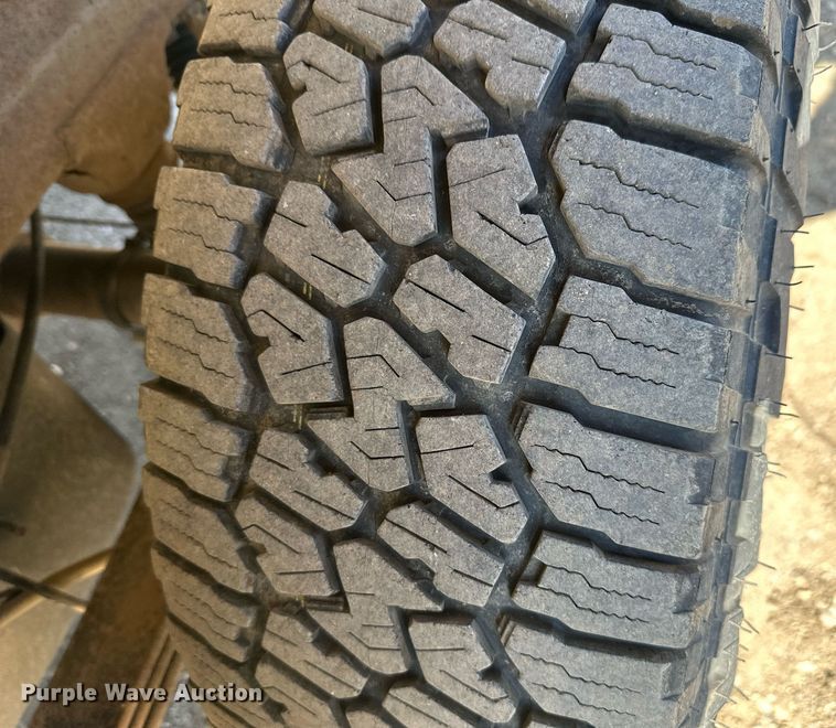 image for item DT7135 2013 Chevrolet 1500 Crew Cab pickup truck