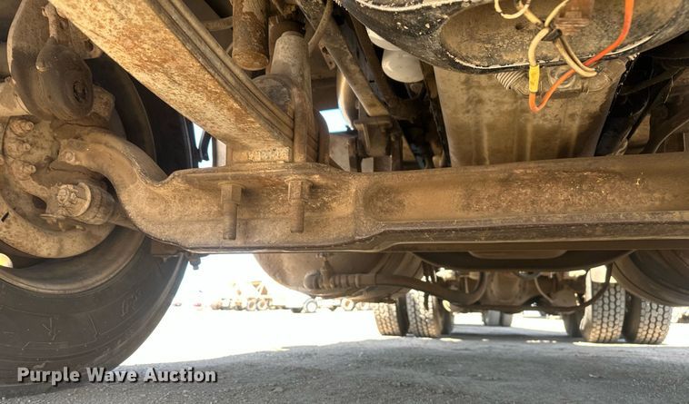 image for item DT7138 1986 Freightliner FLT semi truck