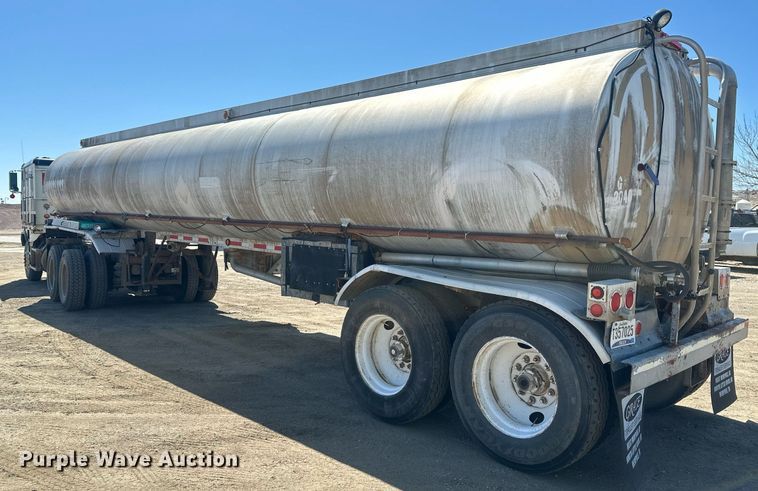 image for item DT7139 1975 Trailmobile F14S4CCH-4 tank trailer