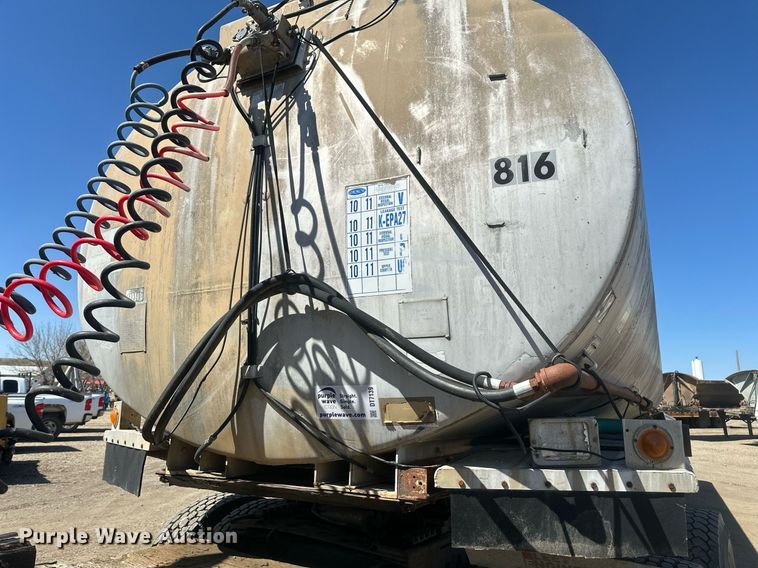 image for item DT7139 1975 Trailmobile F14S4CCH-4 tank trailer