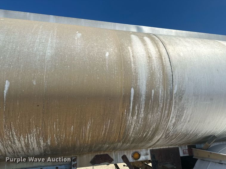 image for item DT7139 1975 Trailmobile F14S4CCH-4 tank trailer