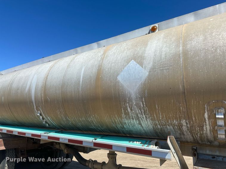 image for item DT7139 1975 Trailmobile F14S4CCH-4 tank trailer