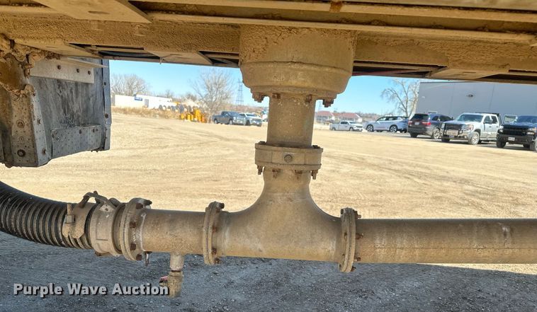 image for item DT7139 1975 Trailmobile F14S4CCH-4 tank trailer