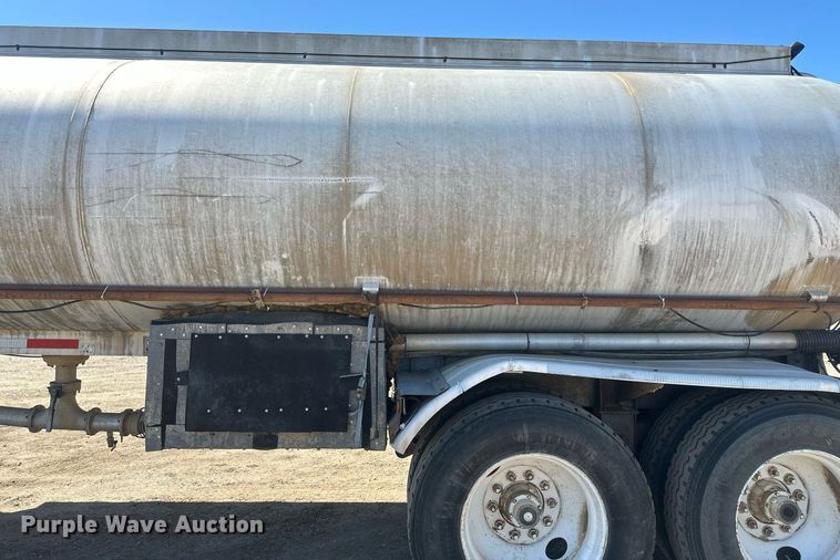 image for item DT7139 1975 Trailmobile F14S4CCH-4 tank trailer