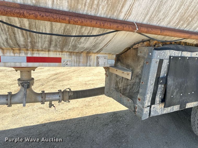 image for item DT7139 1975 Trailmobile F14S4CCH-4 tank trailer