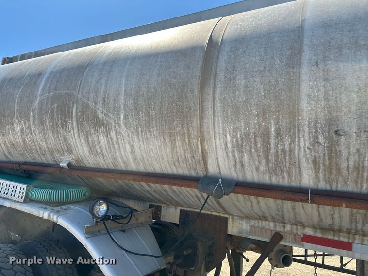 image for item DT7139 1975 Trailmobile F14S4CCH-4 tank trailer