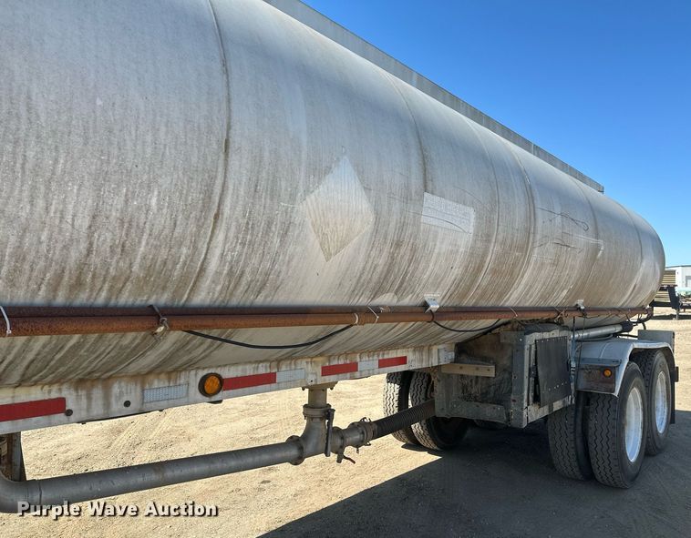 image for item DT7139 1975 Trailmobile F14S4CCH-4 tank trailer
