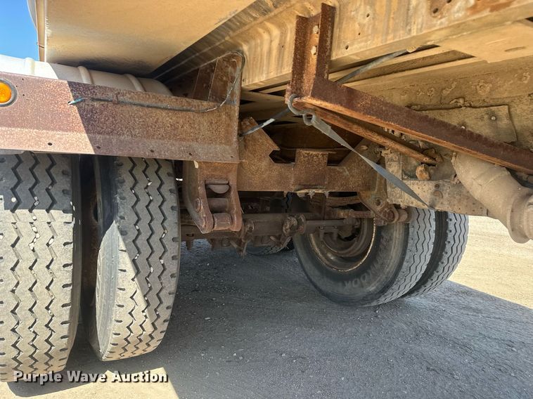 image for item DT7139 1975 Trailmobile F14S4CCH-4 tank trailer