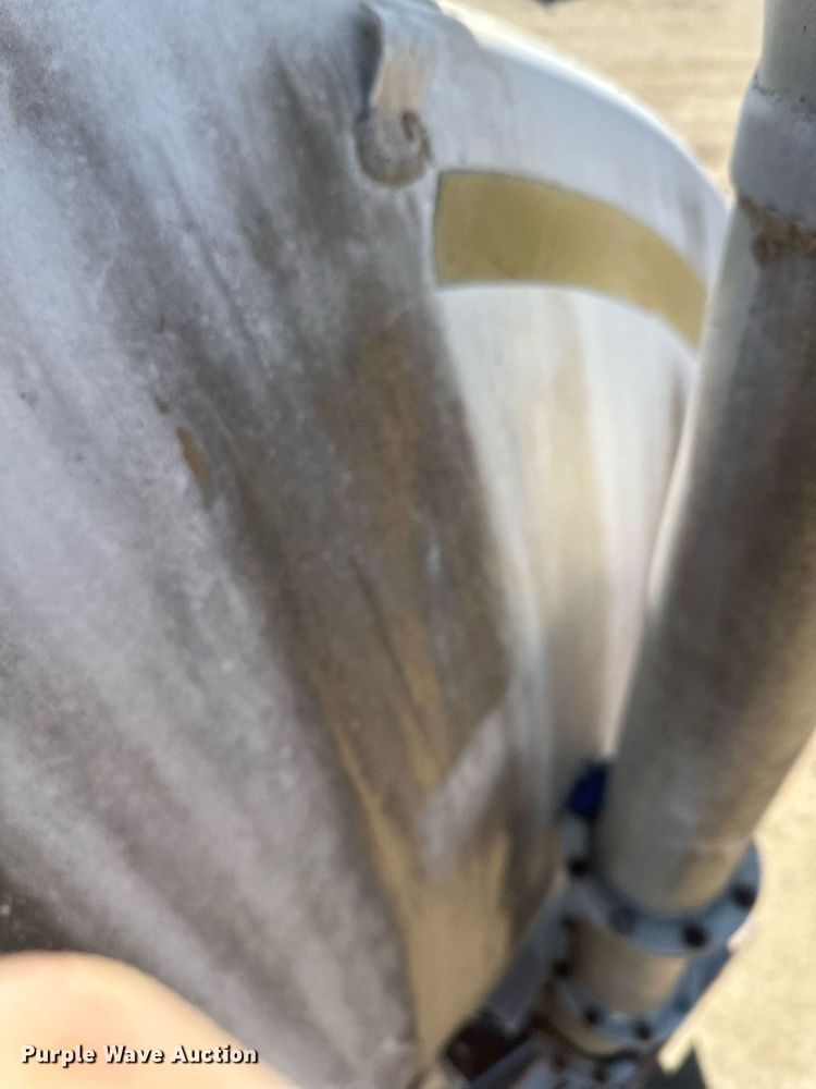 image for item DT7139 1975 Trailmobile F14S4CCH-4 tank trailer