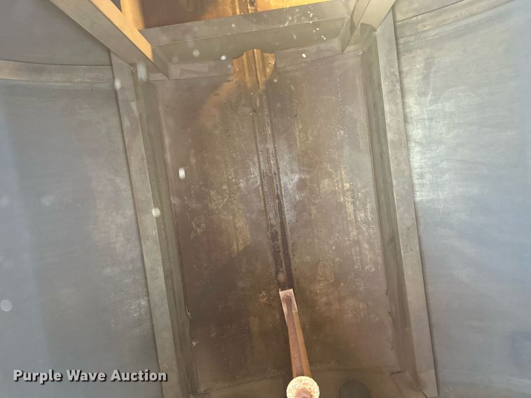 image for item DT7139 1975 Trailmobile F14S4CCH-4 tank trailer