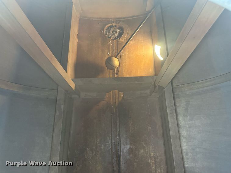 image for item DT7139 1975 Trailmobile F14S4CCH-4 tank trailer