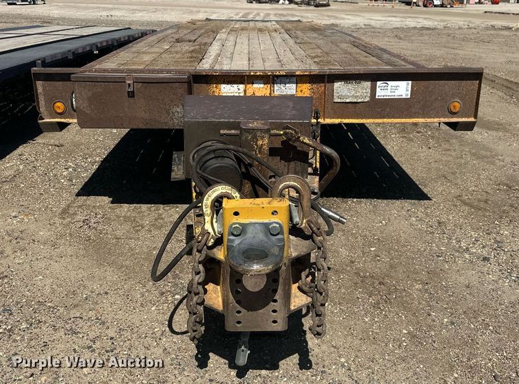 image for item DT7142 1996 Dakota D20T28 flatbed trailer