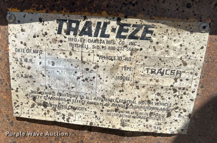 image for item DT7142 1996 Dakota D20T28 flatbed trailer