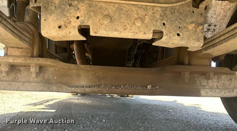 image for item DT7145 2009 Freightliner semi truck