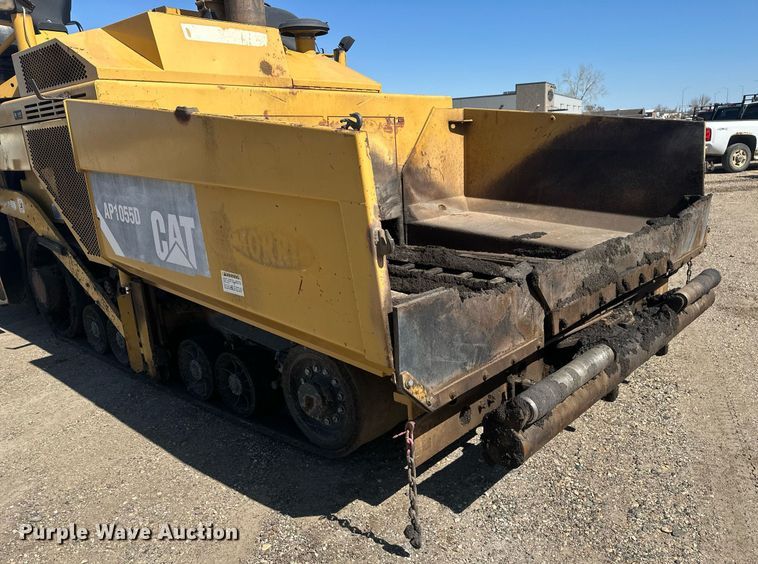 image for item DT7147 2009 Caterpillar AP 1055D paver