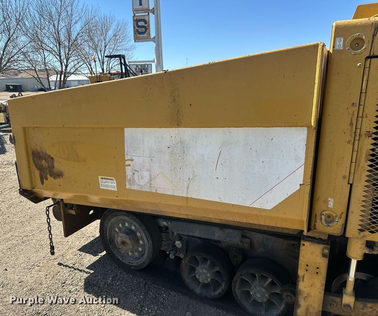 image for item DT7147 2009 Caterpillar AP 1055D paver