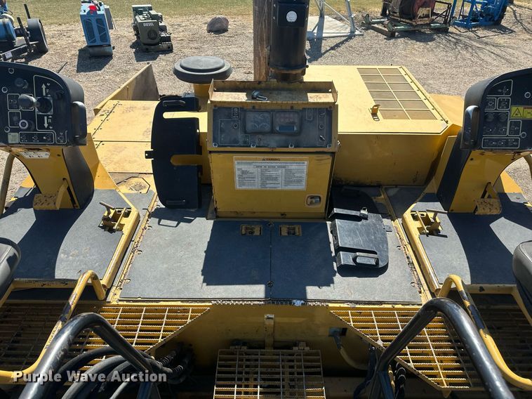 image for item DT7147 2009 Caterpillar AP 1055D paver
