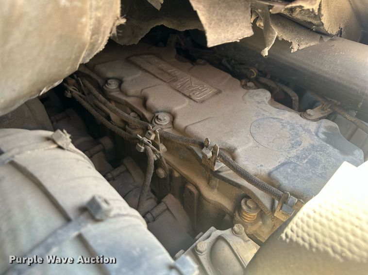 image for item DT7147 2009 Caterpillar AP 1055D paver